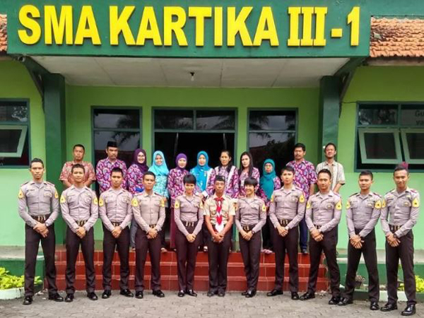 SMA Kartika III-1 Banyubiru, Peduli dan Mencerdaskan SMA Kartika III-1 Banyubiru, Peduli dan Mencerdaskan