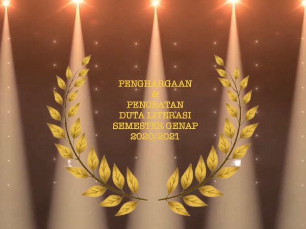 Penghargaan Dan Penobatan Duta Literasi SMA Hidayatullah