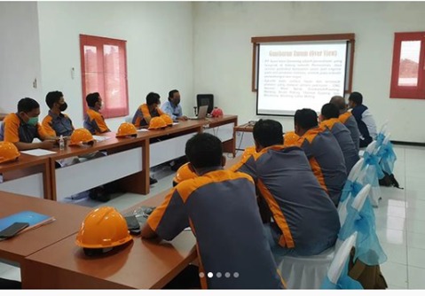 Guru SMKN 4 Semarang Ikuti Upskilling dan Reskilling Guru SMK Berstandar Industri Guru SMKN 4 Semarang Ikuti Upskilling dan Reskilling Guru SMK Berstandar Industri