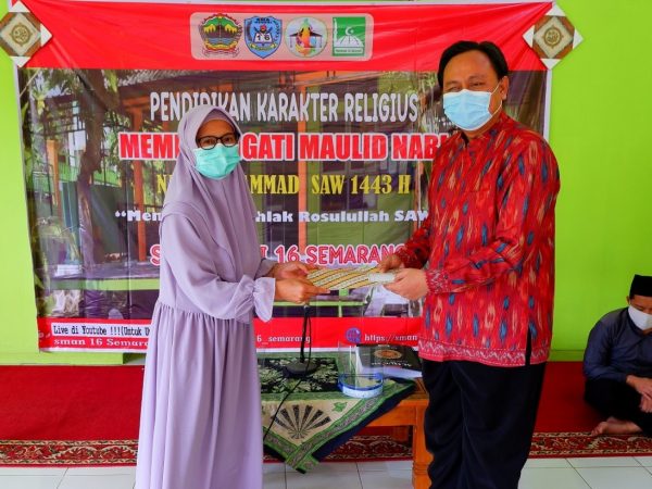 Terapkan Prokes Ketat  SMA Negeri 16 Semarang Mengandeng Komunitas Sahabat Mata Semarang  dalam Kegiatan Jeda Semester
