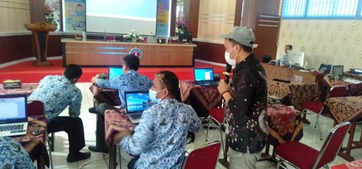Workshop Bahan Ajar Manual dan Digital Konsep  Merdeka Belajar tumbuhkan kreatifitas Guru SMKN 4 Semarang
