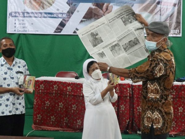 Pelatihan Jurnalistik di SMK Marsudirini St.Fransiskus Semarang