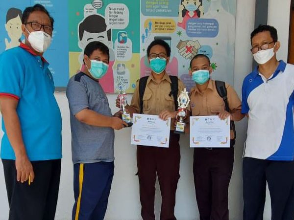 Partisipasi Di Hari Gizi Nasional SMKN 10 Semarang Juara Lomba Infografis Partisipasi Di Hari Gizi Nasional SMKN 10 Semarang Juara Lomba Infografis