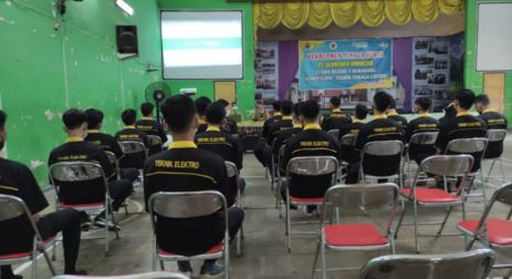Rekrutmen Tenaga Kerja Oleh PT. Schneider Indonesia di SMKN 3 Semarang Rekrutmen Tenaga Kerja Oleh PT. Schneider Indonesia di SMKN 3 Semarang