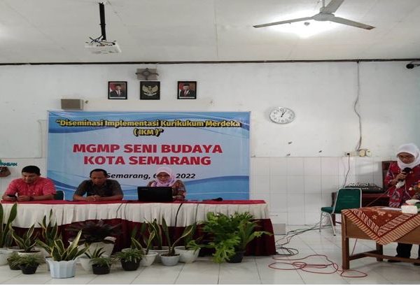 IKM DI SMA PENARI: Bukan “Sinema” IHT Biasa IKM DI SMA PENARI: Bukan “Sinema” IHT Biasa