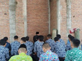 Doa Bersama Keluarga SMKN 10 Semarang