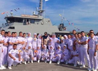 Siswa SMKN 10 Semarang Diberi Kesempatan Kunjungan Ke Kapal Perang