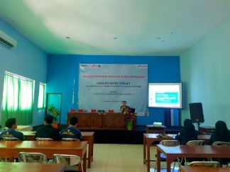 Orientasi Guru Magang Upgris di SMKN 10 Semarang