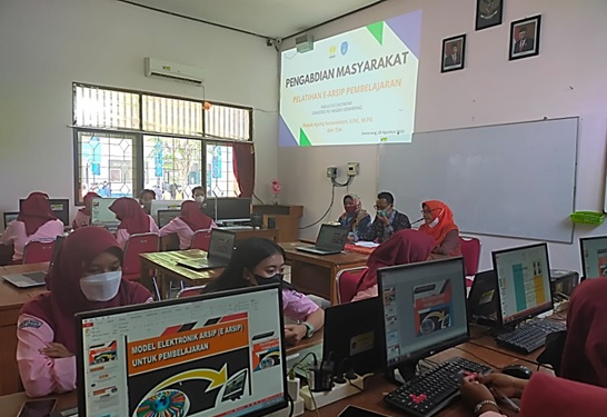 SMK Pelita Nusantara 1 gandeng UPT Kearsipan FE UNNES gelar Pelatihan E-Arsip Pembelajaran