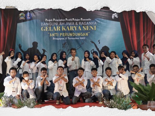SMKN 1 PRINGAPUS BERAKSI: TOLAK PERUNDUNGAN DENGAN GELAR KARYA SENI