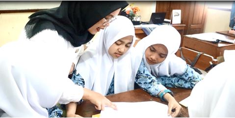 PBL DAPAT MENGAKTIFKAN PESERTA DIDIK DALAM PEMBELAJARAN TEKS CERAMAH