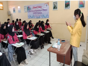 UNNES ADAKAN IMBISI GOES TO SCHOOL KE SMKN 4 SEMARANG