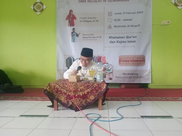 SMAN 16 Semarang Maknai Isro’ Mi’raj Menjadi Landasan Moral di Era Global