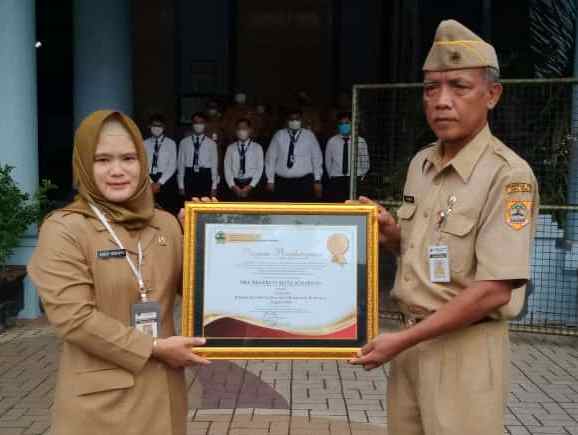 SMAGA Raih Sekolah Terbaik Kategori Siswa Berprestasi Berjenjang Terbanyak di Cabdin 1 Jawa Tengah SMAGA Raih Sekolah Terbaik Kategori Siswa Berprestasi Berjenjang Terbanyak di Cabdin 1 Jawa Tengah