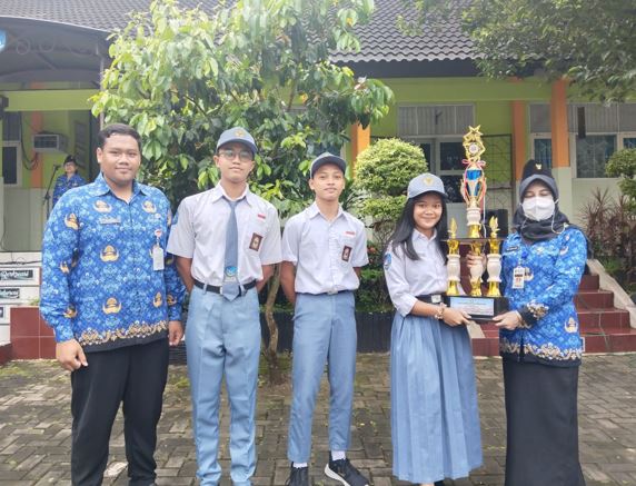 SMAN 16 Semarang Panen Juara