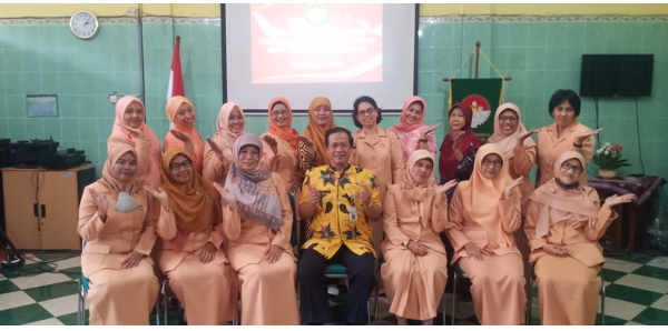 Pelantikan Pengurus Dharma Wanita Persatuan SMKN 4 Semarang Periode 2023 – 2026