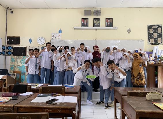 Sosialisasi Green Chemistry & Demonstrasi Pengolahan Limbah Minyak Jelantah Menjadi Sabun Padat di SMAN 16 Semarang Sosialisasi Green Chemistry & Demonstrasi Pengolahan Limbah Minyak Jelantah Menjadi Sabun Padat di SMAN 16 Semarang