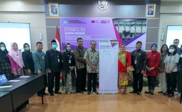 SMKN 10 Semarang Mengikuti Diskusi Pengutamaan Bahasa Negara di Lingkungan Dinas Pendidikan SMKN 10 Semarang Mengikuti Diskusi Pengutamaan Bahasa Negara di Lingkungan Dinas Pendidikan