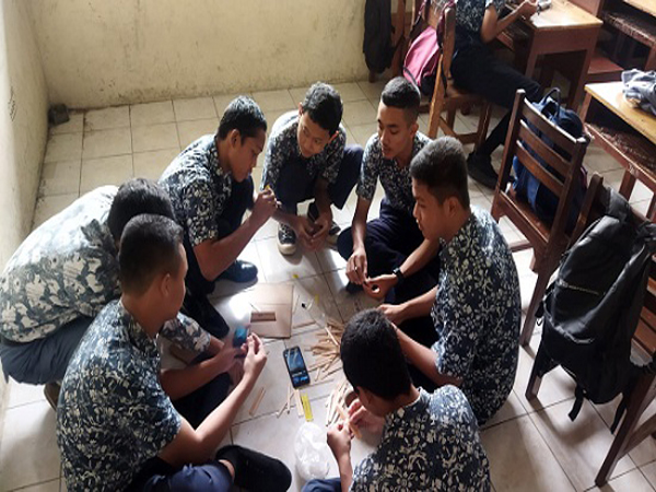 Variasi Model Pembelajaran guna Meningkatkan Nilai Gotong Royong  bagi Peserta Didik