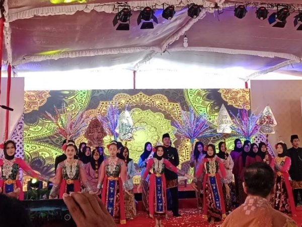 Usung Tema Kearifan Lokal, SMAN 3 Semarang Gelar Karya P5 dalam “Spectaculture” Usung Tema Kearifan Lokal, SMAN 3 Semarang Gelar Karya P5 dalam “Spectaculture”