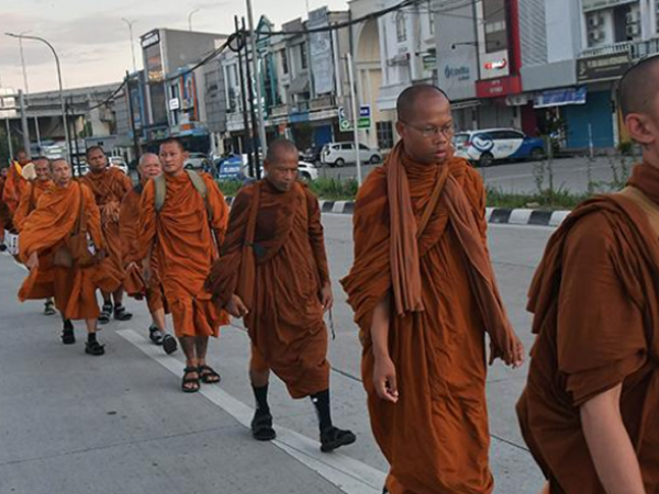 Thudong: Mengingatkanku Perjalanan Spiritual Mendidik Thudong: Mengingatkanku Perjalanan Spiritual Mendidik