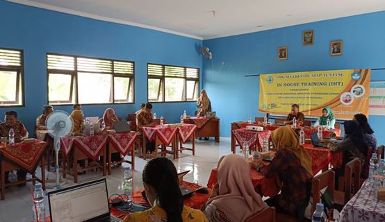IHT Penyusunan KOSP SMKN 1 Tuntang