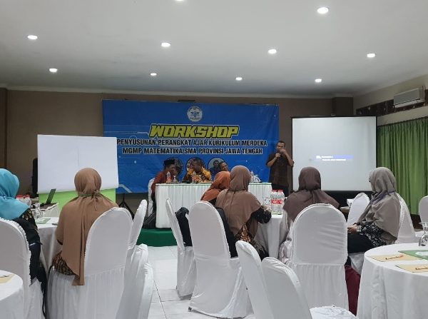 MGMP Matematika Gelar Workshop Perangkat Ajar KM