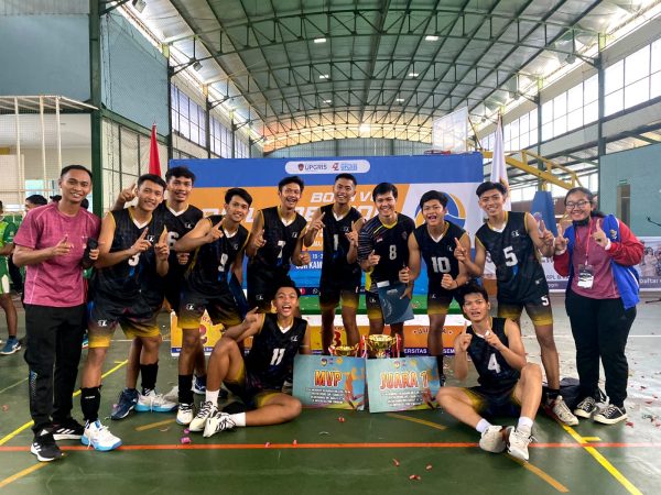 Tim Bola Voli Putra SMANSE Raih Juara 1 Piala Rektor UPGRIS CUP 2023 Tim Bola Voli Putra SMANSE Raih Juara 1 Piala Rektor UPGRIS CUP 2023