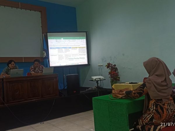 SMKN 10 Semarang Gelar Pertemuan untuk Susun Tugas PBD dari BBPPMPV Seni Budaya