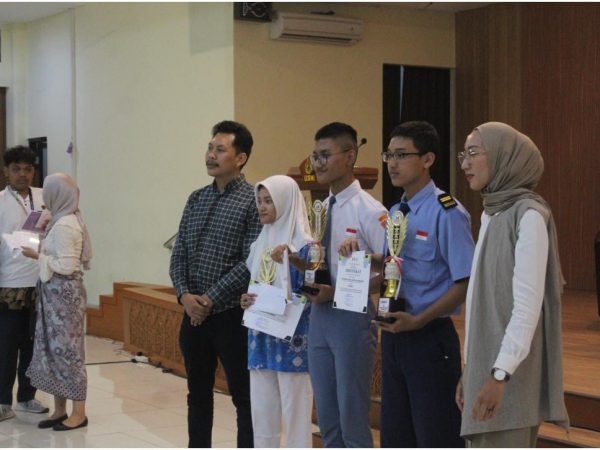 STEMSA Raih Juara 1 Lomba Poster Tingkat Nasional STEMSA Raih Juara 1 Lomba Poster Tingkat Nasional