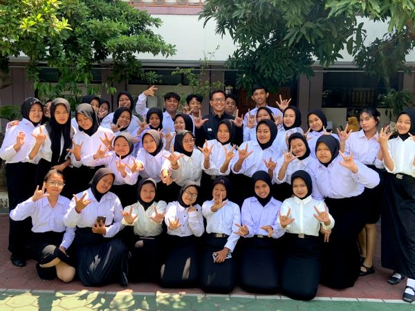 Tingkatkan Wawasan Peserta Didik SMKN 6 Semarang dalam Bidang Restaurant Service Tingkatkan Wawasan Peserta Didik SMKN 6 Semarang dalam Bidang Restaurant Service