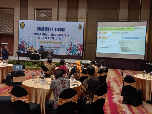 SMKN 10 Semarang Hadir Dalam Sosialisasi Program Konversi Motor Listrik ESDM SMKN 10 Semarang Hadir Dalam Sosialisasi Program Konversi Motor Listrik ESDM