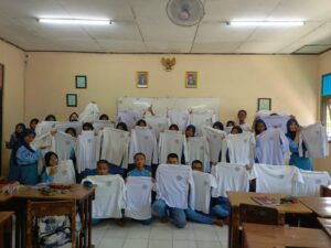 SMKN 10 Semarang Gelar Kegiatan Penyablonan dalam Program Kawal Wirausaha SMKN 10 Semarang Gelar Kegiatan Penyablonan dalam Program Kawal Wirausaha