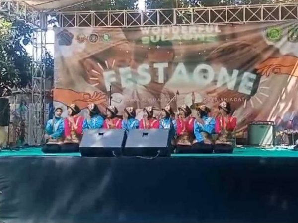 Festaone, Unjuk Kreatitas Siswa SMA Sultan Agung 1 Semarang Festaone, Unjuk Kreatitas Siswa SMA Sultan Agung 1 Semarang