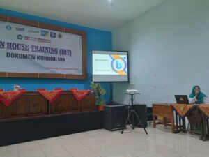 SMKN 10 Semarang Tingkatkan Kapabilitas GTK Melalui IHT Penyusunan Dokumen Sekolah Berbantuan Artificial Intelligence SMKN 10 Semarang Tingkatkan Kapabilitas GTK Melalui IHT Penyusunan Dokumen Sekolah Berbantuan Artificial Intelligence