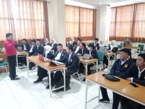 Kepala SMKN 10 Semarang Berbagi Ilmu Menyusun Perangkat Pembelajaran Merdeka Belajar dan Assesmen Diagnostik Kepala SMKN 10 Semarang Berbagi Ilmu Menyusun Perangkat Pembelajaran Merdeka Belajar dan Assesmen Diagnostik