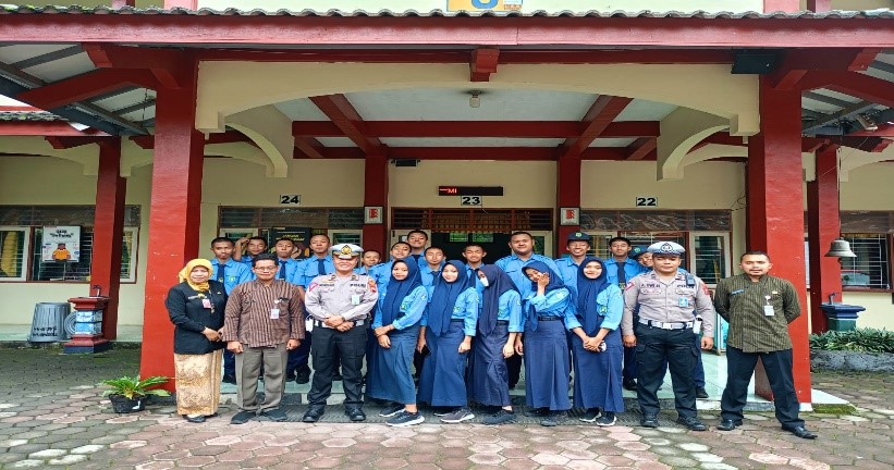 Sosialisasi Larangan Penggunaan Knalpot Tidak Sesuai Standar