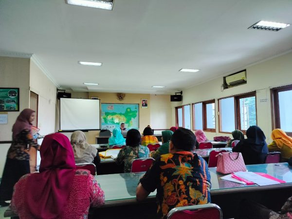 Rekonsiliasi BPJS Kesehatan GTT/PTT, Cabdin Wil 1 Gelar Rapat Koordinasi dengan Seluruh SMA, SMK, dan SLB Negeri di Kota Semarang Rekonsiliasi BPJS Kesehatan GTT/PTT, Cabdin Wil 1 Gelar Rapat Koordinasi dengan Seluruh SMA, SMK, dan SLB Negeri di Kota Semarang