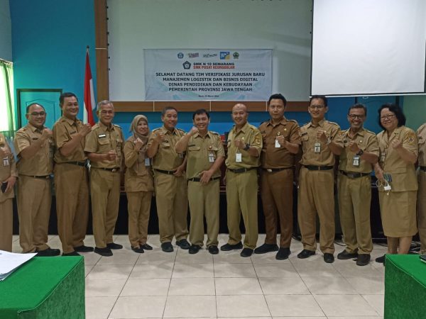 SMKN 10 Semarang Sambut Tim Visitasi untuk Pembukaan Jurusan Baru SMKN 10 Semarang Sambut Tim Visitasi untuk Pembukaan Jurusan Baru