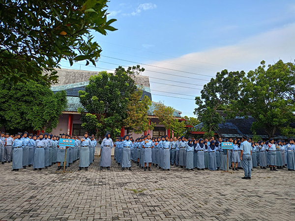 Menggapai Kesetaraan Gender di SMKN 10 Semarang