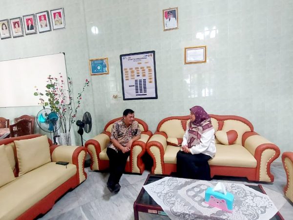 Anjangsana Kepala SMKN 10 Semarang ke SMP Sekitar Sekolah Anjangsana Kepala SMKN 10 Semarang ke SMP Sekitar Sekolah