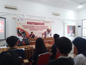 SMKN 10 Semarang Kirim Guru dan Siswa untuk Pelatihan Bantuan Hidup Dasar SMKN 10 Semarang Kirim Guru dan Siswa untuk Pelatihan Bantuan Hidup Dasar