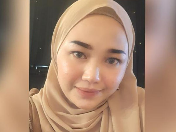 Pembelajaran Teks Puisi Melalui Permainan Kata Sebagai Pendekatan Kreatif dalam Pendidikan Sastra Pembelajaran Teks Puisi Melalui Permainan Kata Sebagai Pendekatan Kreatif dalam Pendidikan Sastra