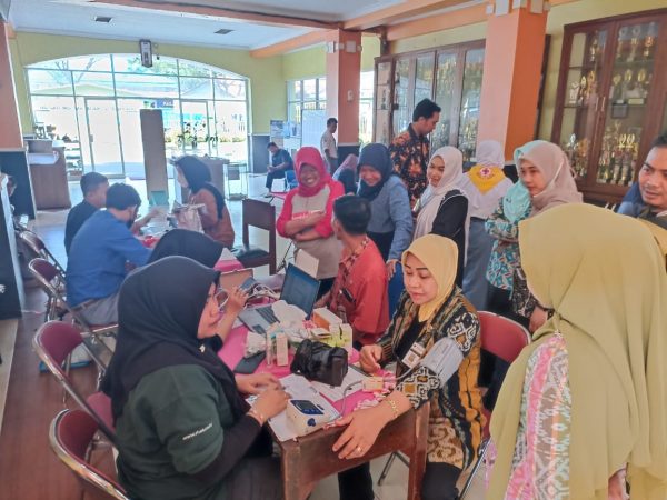 SMAN 12 Semarang Gelar Donor Darah, Libatkan Alumni & Tawarkan Cek Kesehatan Gratis