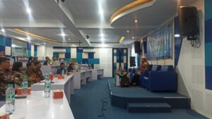 Kepala SMKN 10 Semarang Hadiri Pelatihan Program Kerja Berbasis Profil Lulusan BMW di SMK Muhammadiyah 1 Semarang Kepala SMKN 10 Semarang Hadiri Pelatihan Program Kerja Berbasis Profil Lulusan BMW di SMK Muhammadiyah 1 Semarang