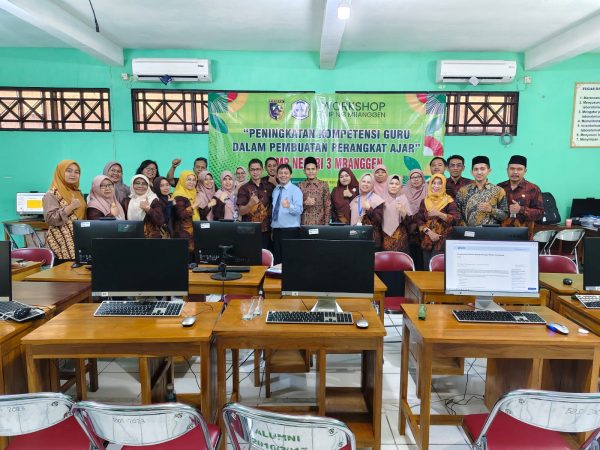 SMP Negeri 3 Mranggen Tingkatkan Mutu Pendidikan Melalui Workshop Peningkatan Kompetensi Guru Bersama SMKN 10 Semarang SMP Negeri 3 Mranggen Tingkatkan Mutu Pendidikan Melalui Workshop Peningkatan Kompetensi Guru Bersama SMKN 10 Semarang