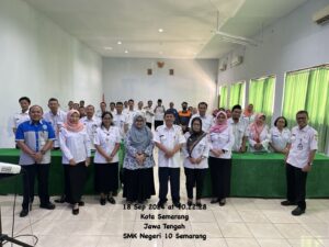 SMK Pusat Keunggulan Perkuat Literasi dengan Workshop Bersama Balai Bahasa Jawa Tengah SMK Pusat Keunggulan Perkuat Literasi dengan Workshop Bersama Balai Bahasa Jawa Tengah