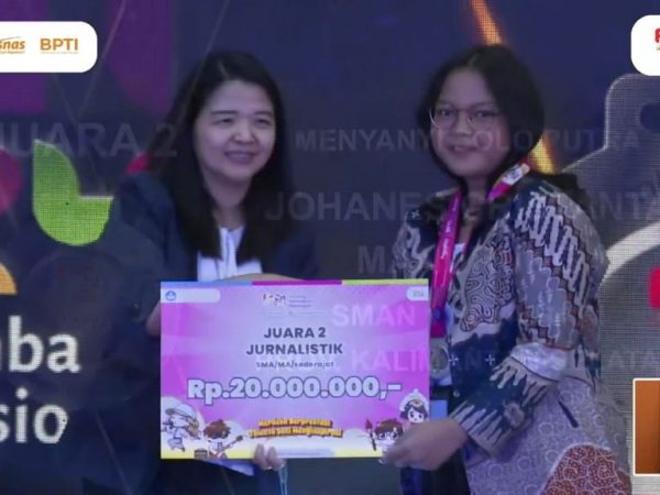 “Suarakan Budaya Indonesia” Siswa SMAN 3 Semarang Sabet Medali Perak Festival dan Lomba Seni Siswa Nasional “Suarakan Budaya Indonesia” Siswa SMAN 3 Semarang Sabet Medali Perak Festival dan Lomba Seni Siswa Nasional
