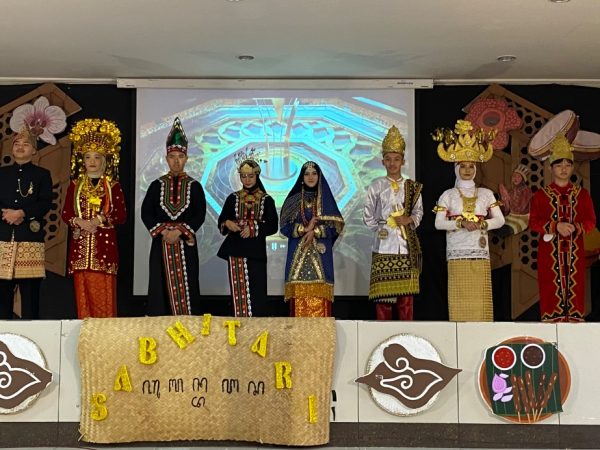 SMAHA Rayakan Keanekaragaman Budaya Indonesia