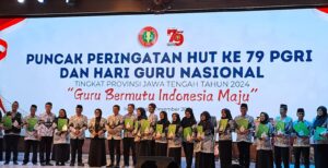 Guru SMKN 10 Semarang Meraih Juara 1 Guru SMK Inovatif Tingkat Jawa Tengah